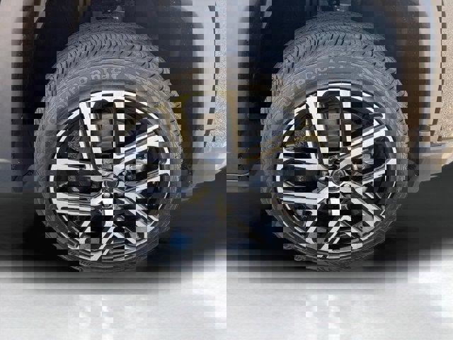 New 2025 Jeep Compass Limited w/ Sun & Sound Group image 40