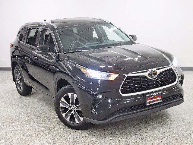 Used 2020 Toyota Highlander XLE AWD/4WD image 5