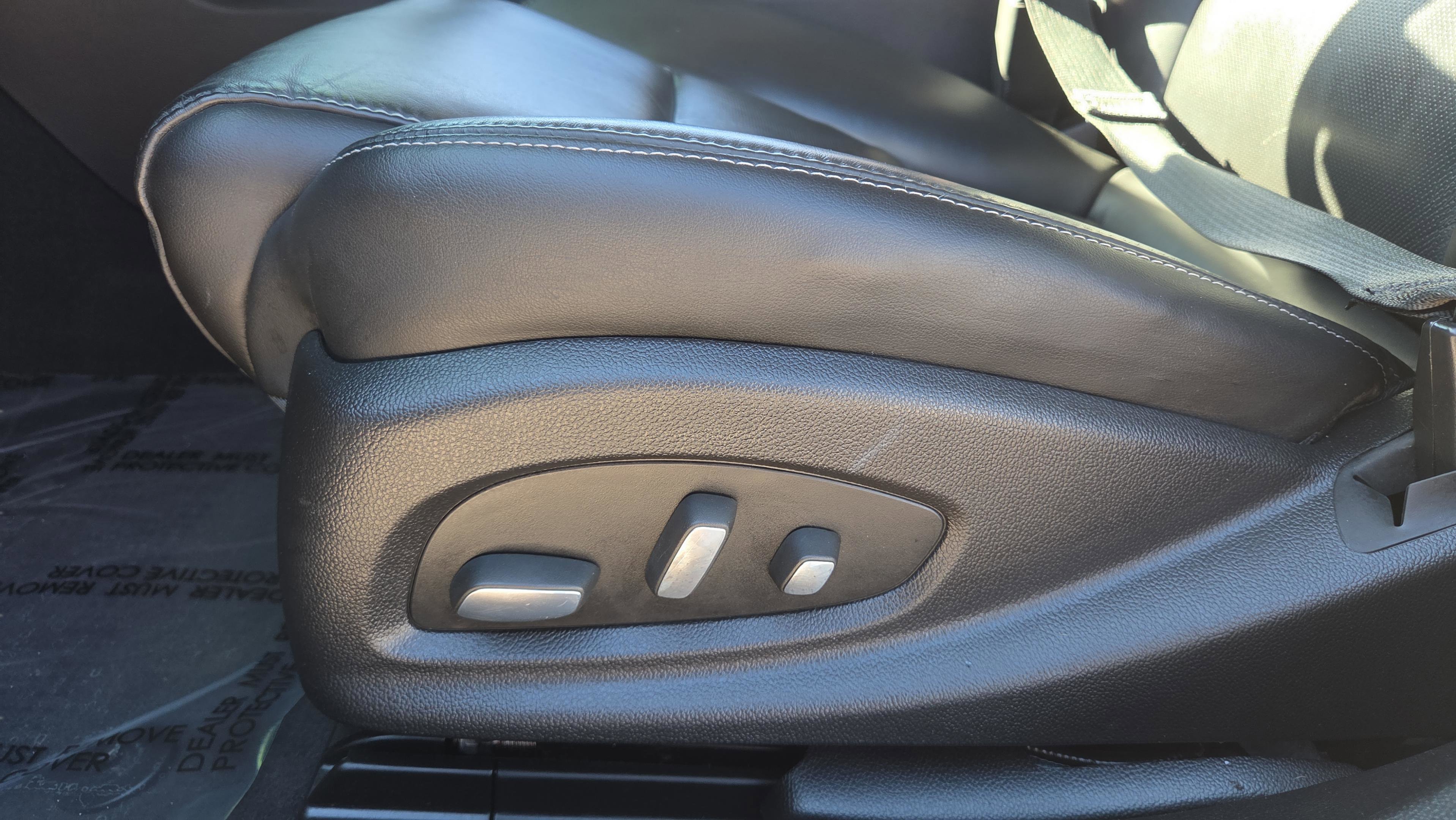 Used 2015 Cadillac XTS Luxury image 11