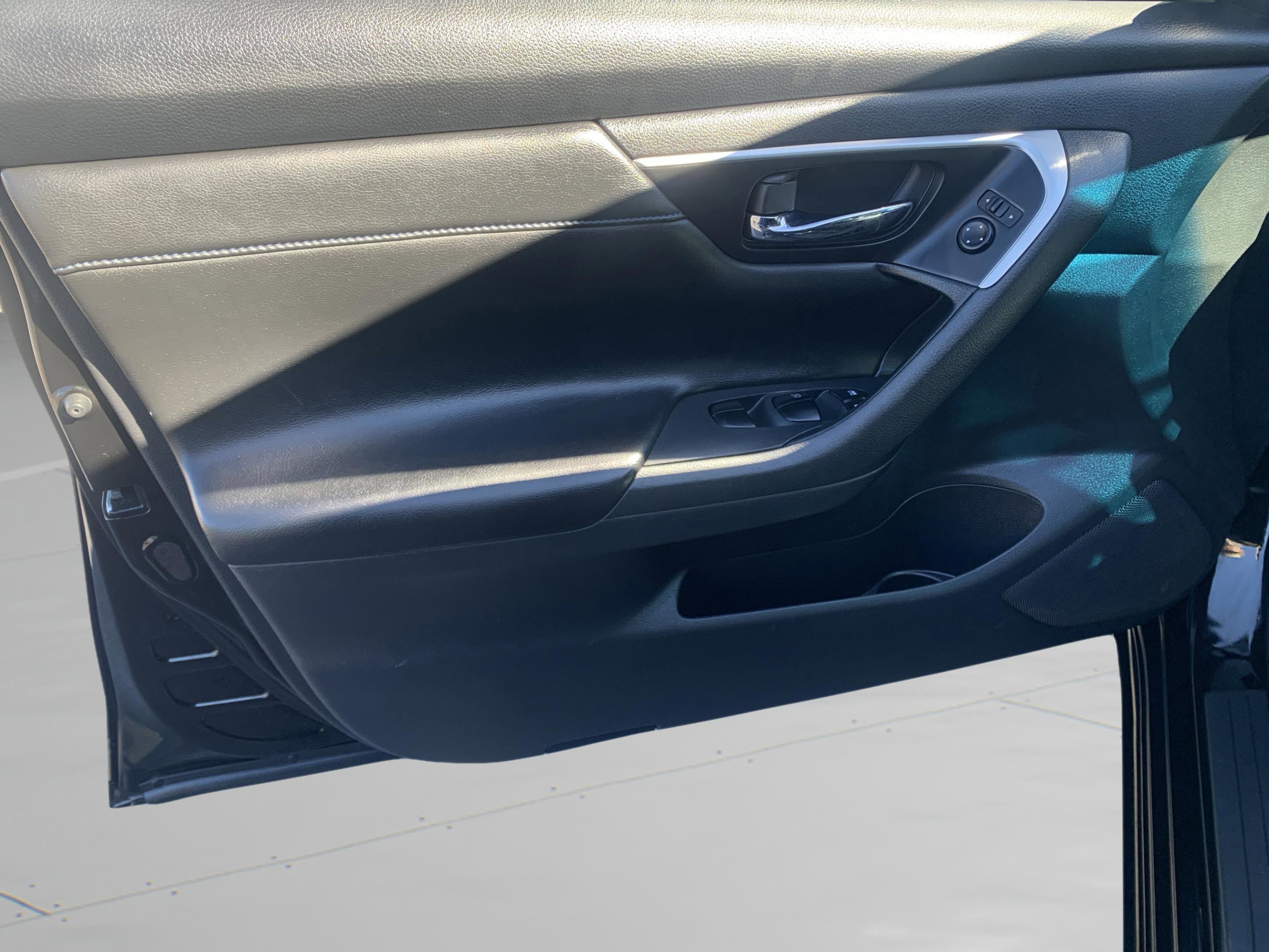 Used 2018 Nissan Altima 2.5 SR w/ SR Special Edition image 14