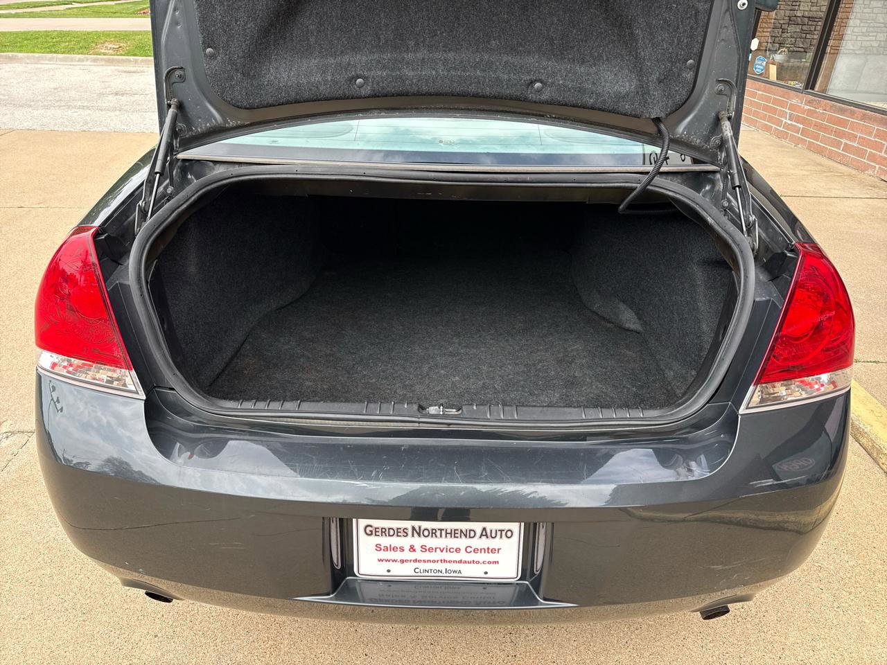 Used 2014 Chevrolet Impala LTZ FWD image 17