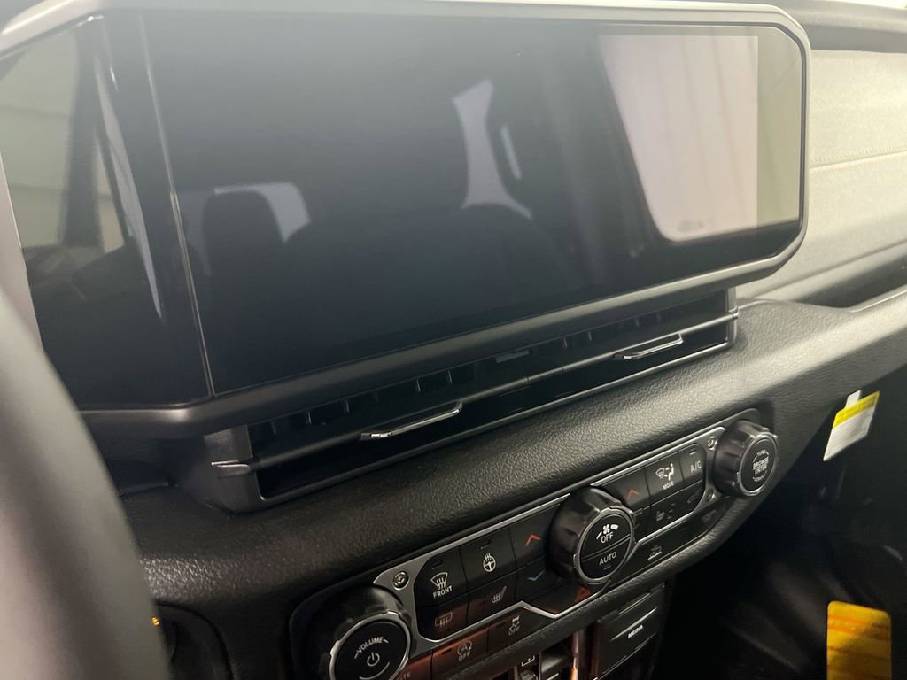 New 2026 Jeep Gladiator Sport image 12