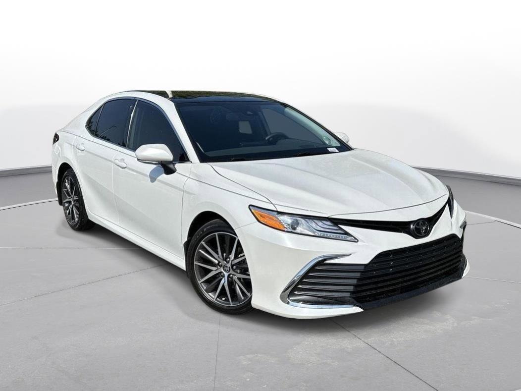 Used 2023 Toyota Camry XLE image 4