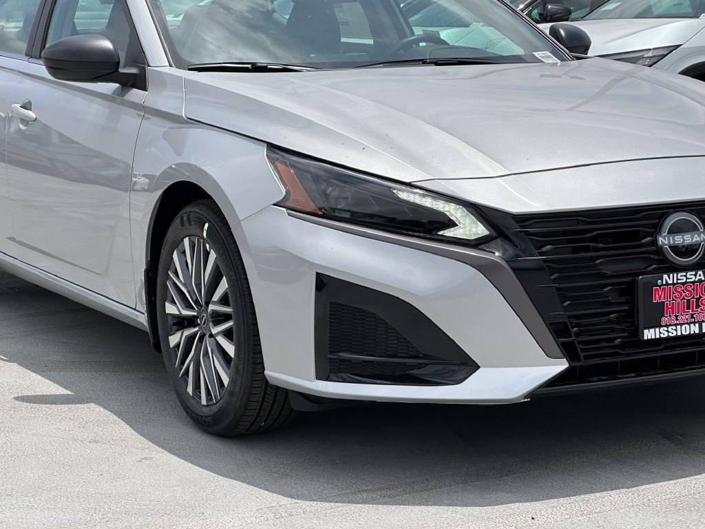New 2026 Nissan Altima 2.5 SV FWD image 11