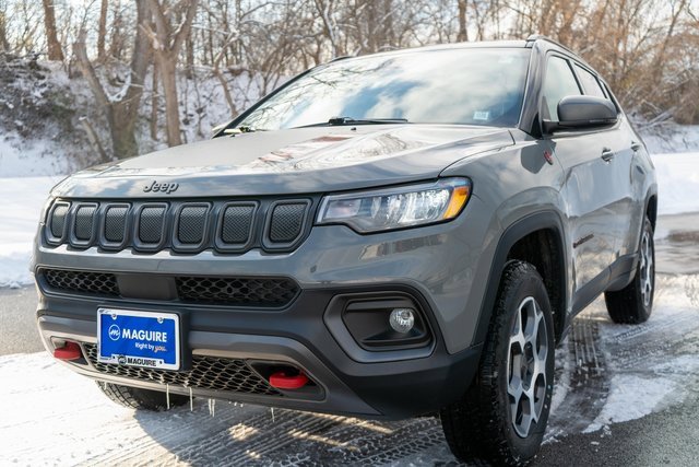 Used 2022 Jeep Compass Trailhawk image 2