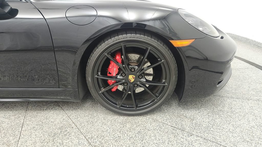 Used 2018 Porsche 718 Cayman GTS RWD image 21