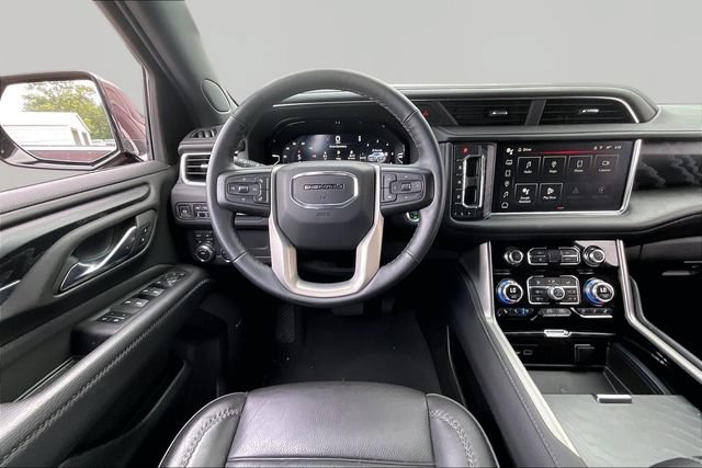 Used 2023 GMC Yukon Denali AWD/4WD image 8