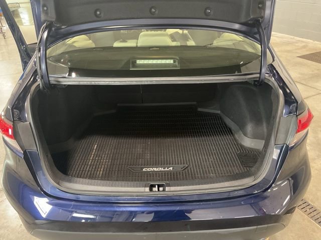 Used 2020 Toyota Corolla LE FWD image 19