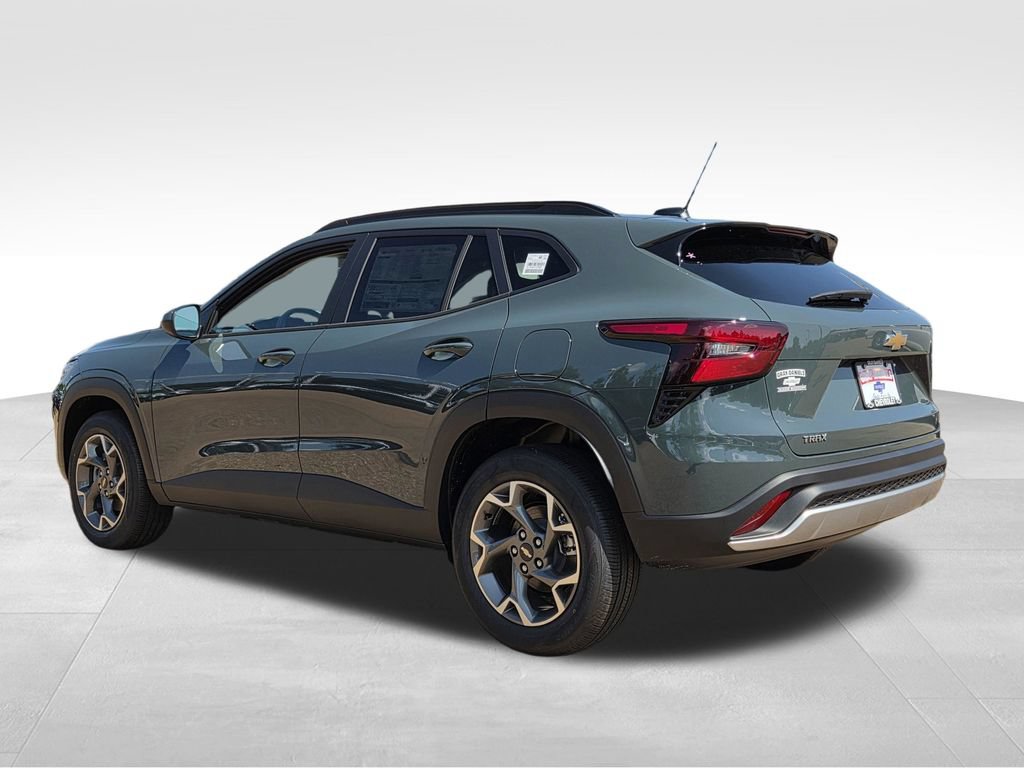New 2026 Chevrolet Trax LT w/ LT Convenience Package FWD image 8