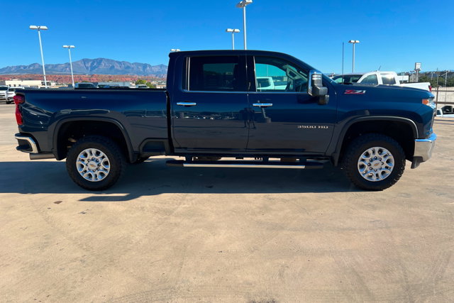 Used 2022 Chevrolet Silverado 3500 LTZ w/ Safety Package AWD/4WD image 6