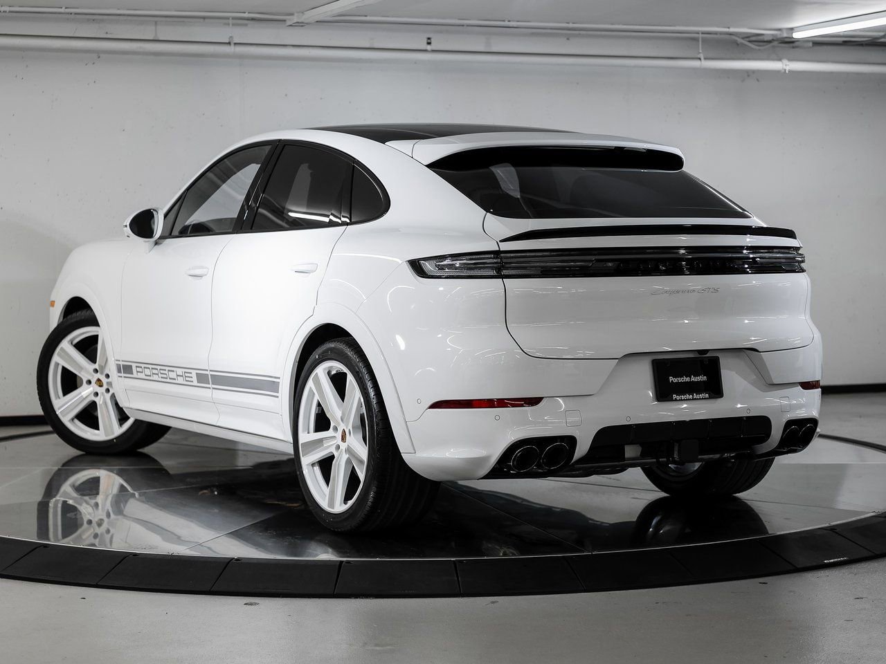 New 2026 Porsche Cayenne GTS AWD/4WD image 3