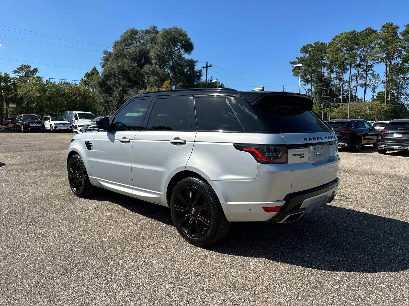 Used 2021 Land Rover Range Rover Sport HST image 3