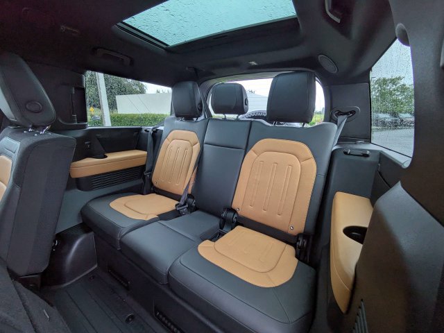 Used 2023 Land Rover Defender 130 X AWD/4WD image 15