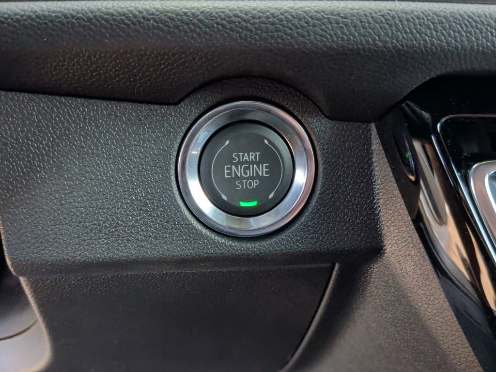 New 2027 Chevrolet Traverse LT w/ Midnight/Sport Edition FWD image 22