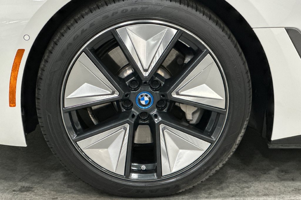Used 2023 BMW i4 eDrive40 w/ Premium Package RWD image 33