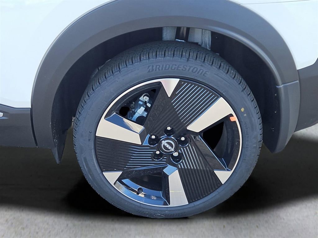 New 2026 Nissan Kicks SR w/ SR Premium Package image 4