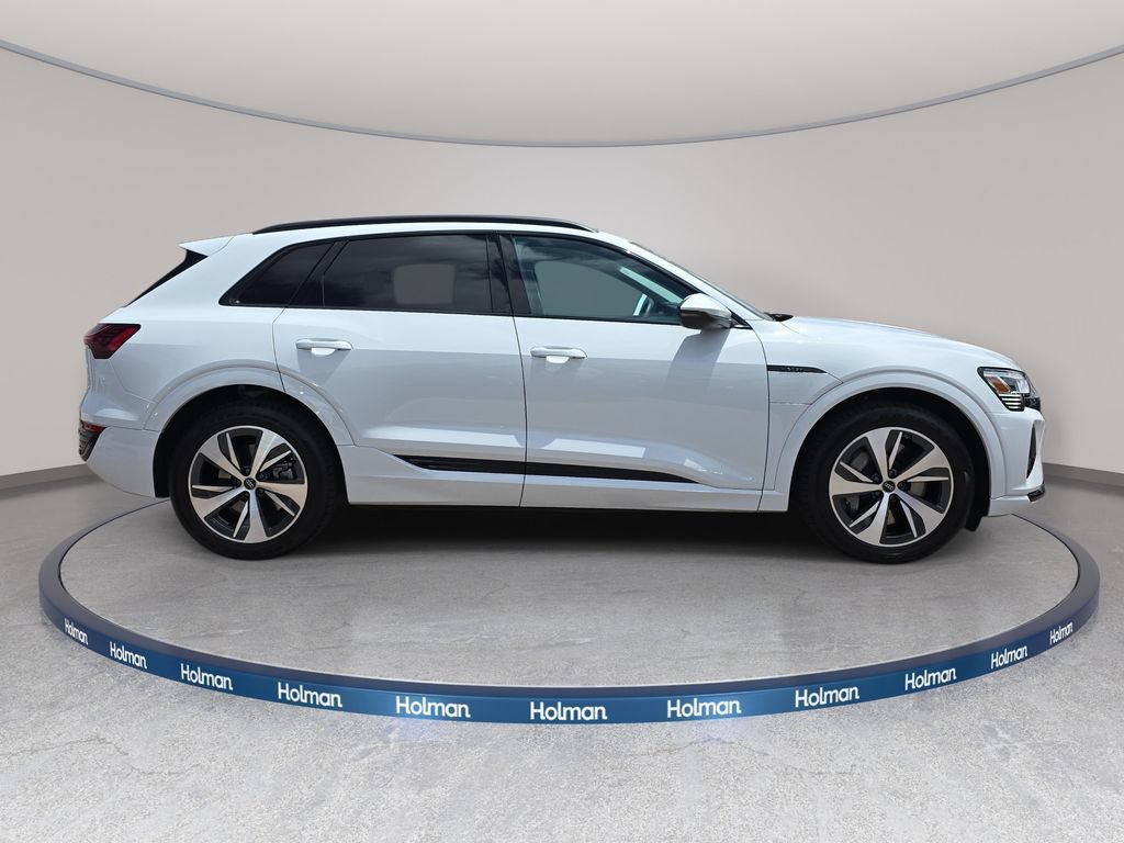 Certified 2024 Audi Q8 e-tron Premium Plus AWD/4WD image 4
