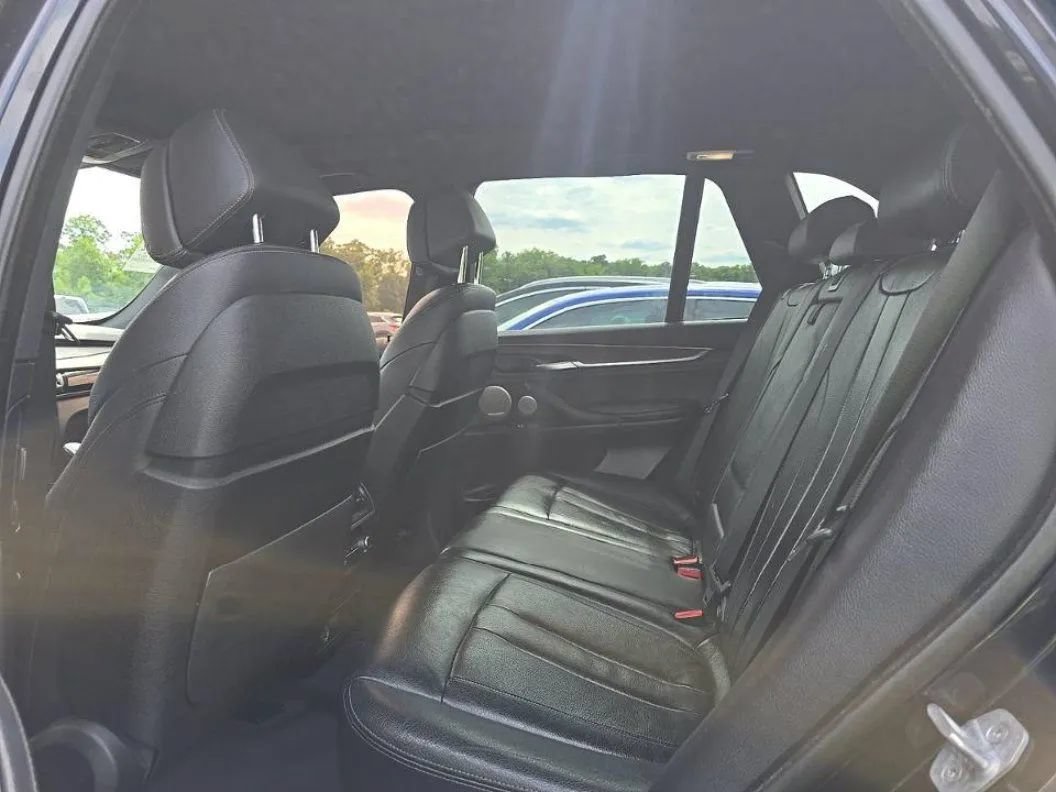 Used 2018 BMW X5 xDrive50i AWD/4WD image 19