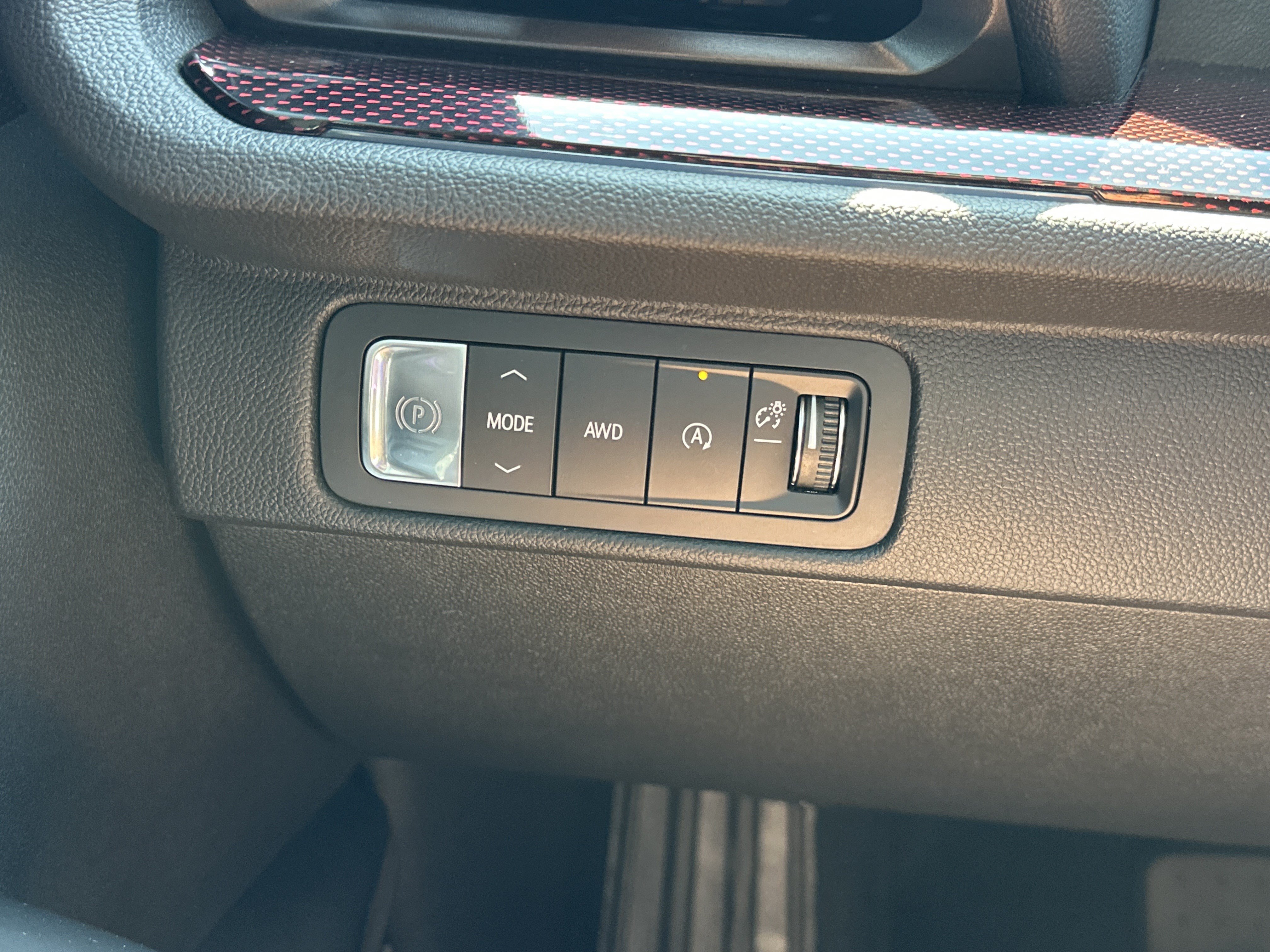 Used 2024 Chevrolet Traverse Z71 w/ Enhanced Driving Package AWD/4WD image 29