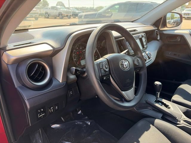 Used 2014 Toyota RAV4 LE AWD/4WD image 14