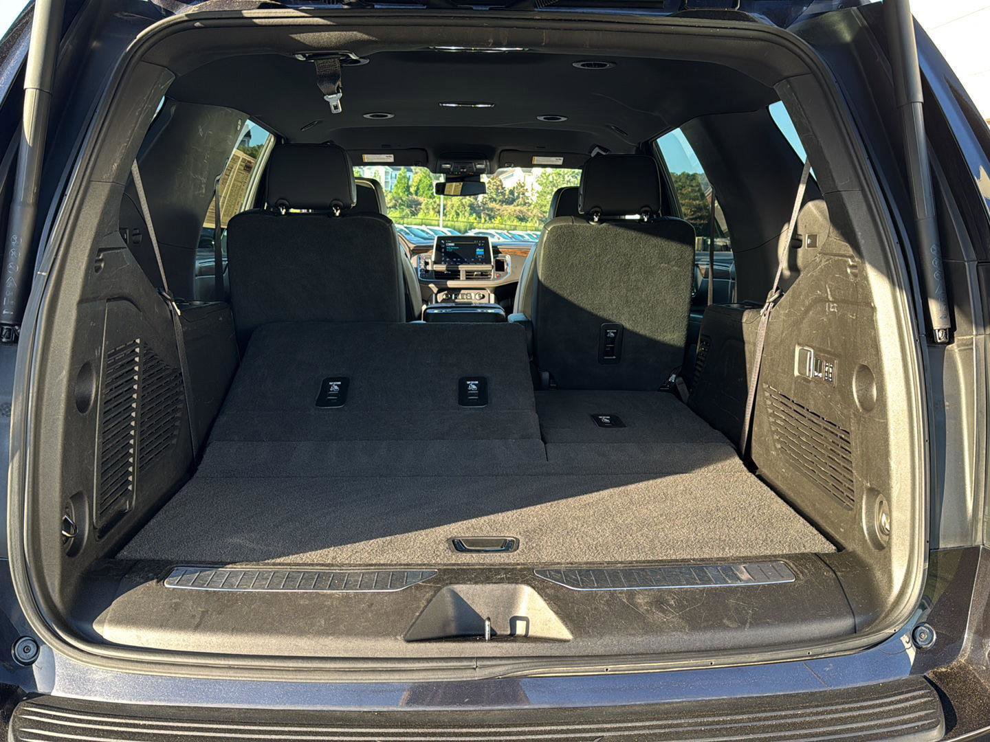 Used 2023 Chevrolet Tahoe Premier image 32