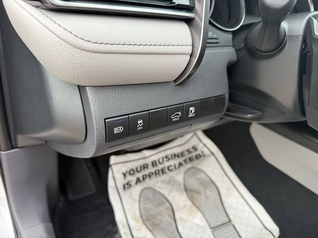 Used 2024 Toyota Camry SE image 20
