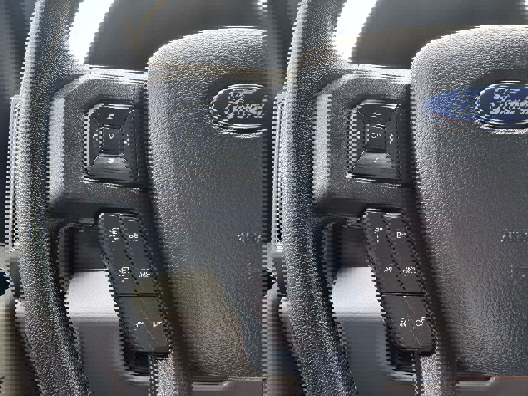 Used 2020 Ford F150 XLT w/ Equipment Group 302A Luxury AWD/4WD image 17