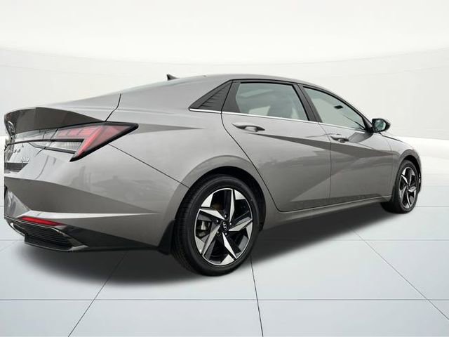 Certified 2022 Hyundai Elantra Limited image 5