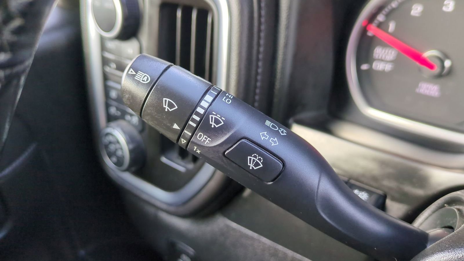 Used 2021 Chevrolet Silverado 1500 High Country w/ Technology Package image 30