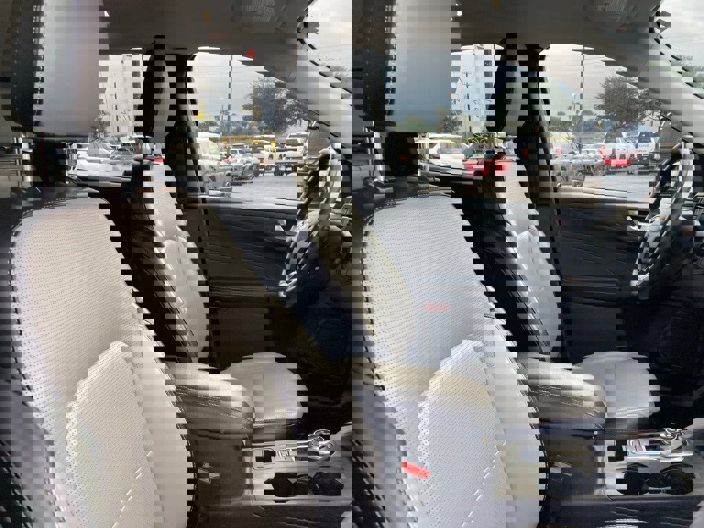 Used 2023 Ford Escape Platinum image 12