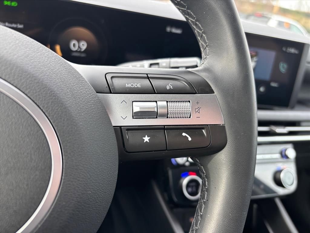 Used 2025 Hyundai Tucson SEL image 17