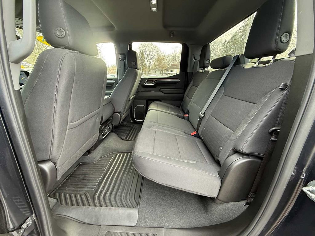 Used 2024 Chevrolet Silverado 1500 LT image 21