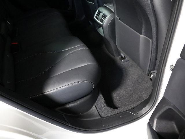 Used 2025 Acura RDX SH-AWD image 31