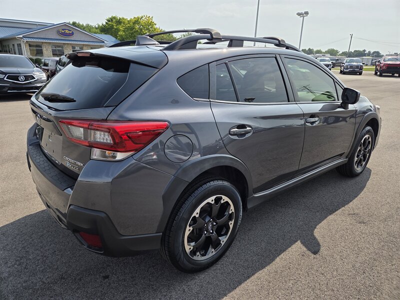Used 2023 Subaru Crosstrek 2.0i Premium AWD/4WD image 3