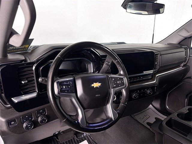 Used 2024 Chevrolet Silverado 2500 LT image 9