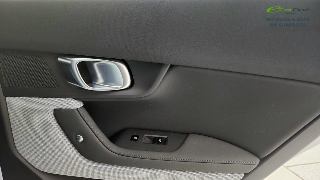 Used 2023 Polestar Polestar 2 w/ Pilot Pack FWD image 45