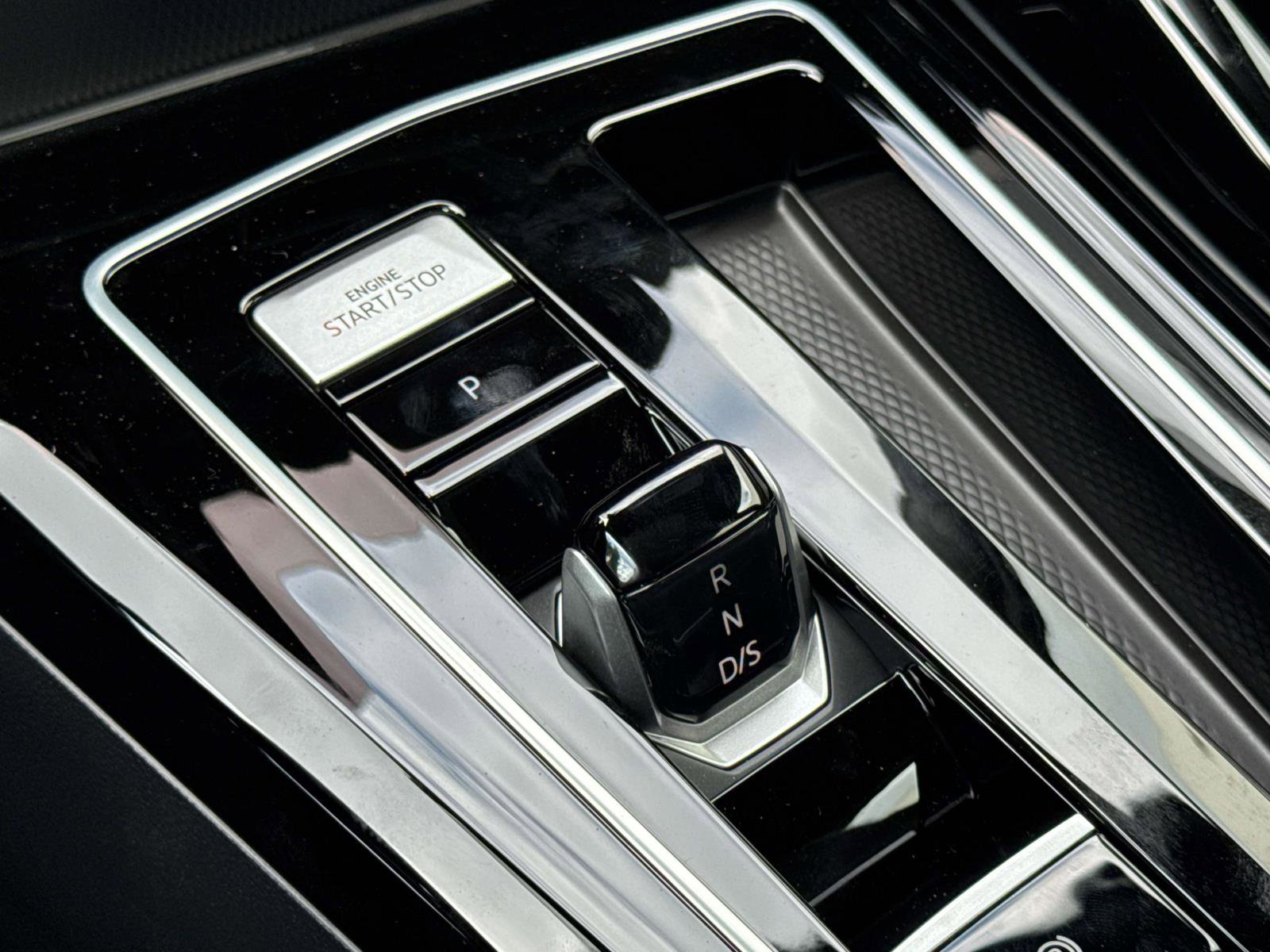 New 2025 Volkswagen GTI SE image 17