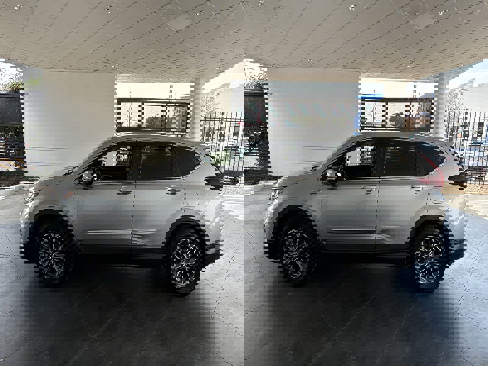 Used 2022 Honda CR-V EX-L image 3