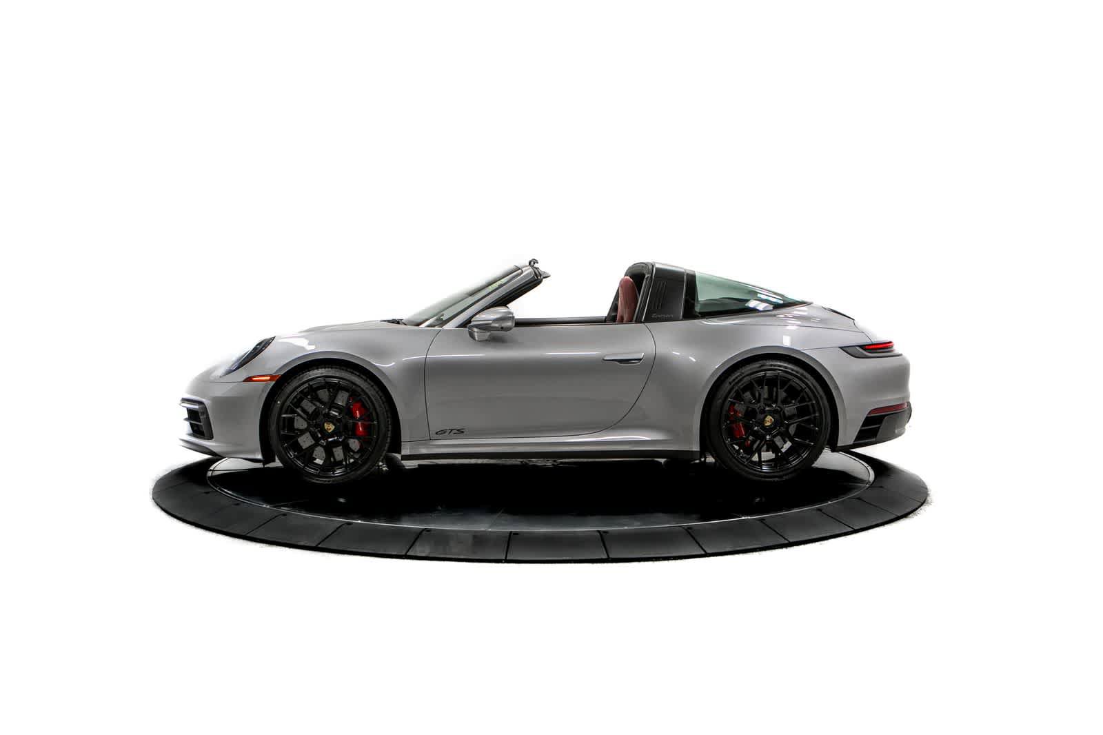 Certified 2022 Porsche 911 Targa 4 GTS AWD/4WD image 2