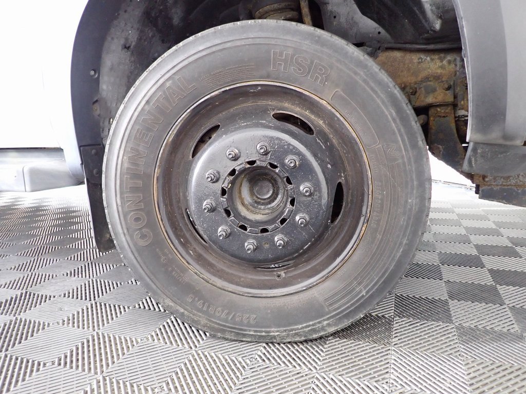 Used 2007 Ford F550 2WD Regular Cab Super Duty image 24