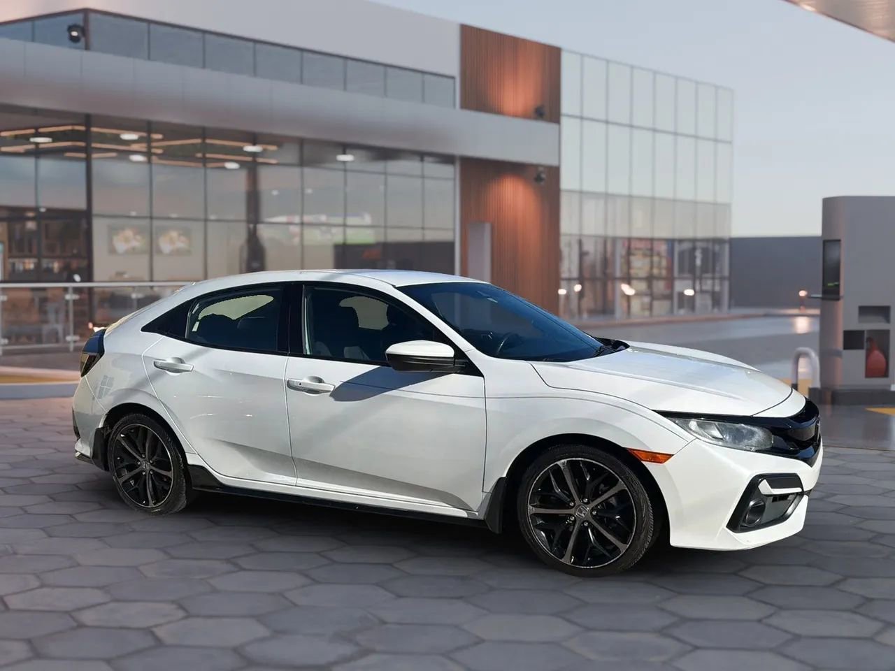 Used 2021 Honda Civic Sport image 11