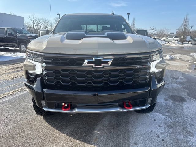 Used 2023 Chevrolet Silverado 1500 ZR2 w/ Technology Package image 3