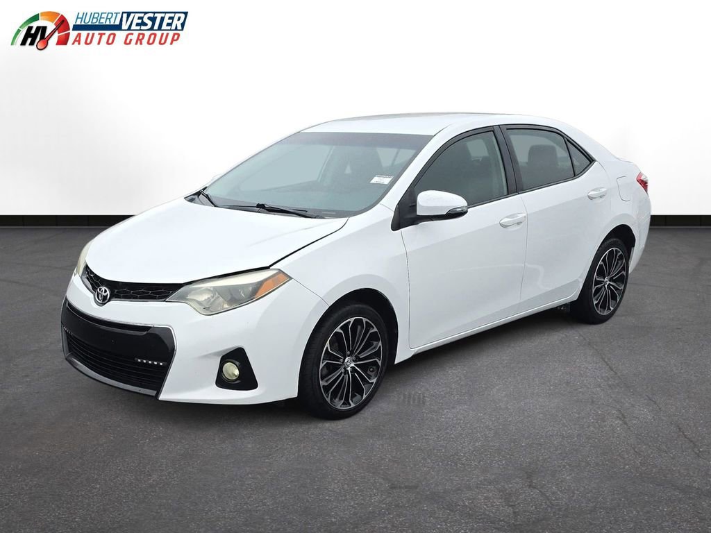Used 2015 Toyota Corolla L image 2