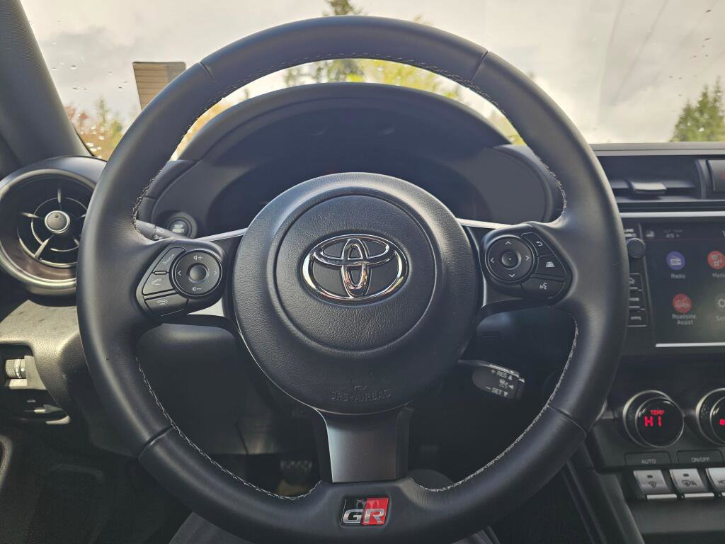 Used 2025 Toyota GR86 w/ ALL Weather Mat Package (TMS) RWD image 21