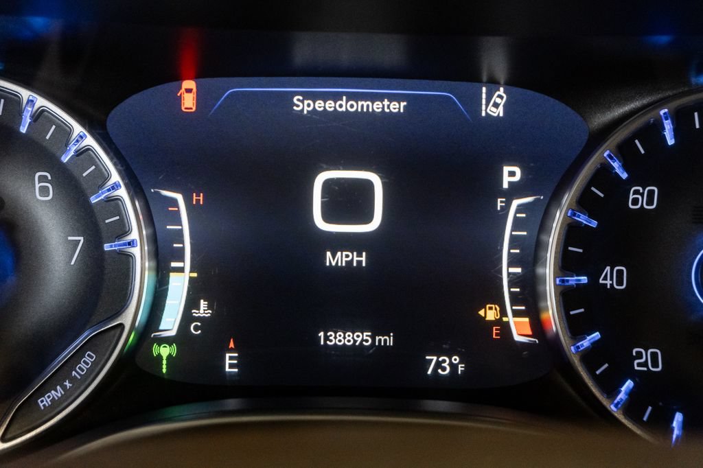 Used 2019 Chrysler Pacifica Touring-L Plus w/ Advanced Safetytec Group FWD image 15