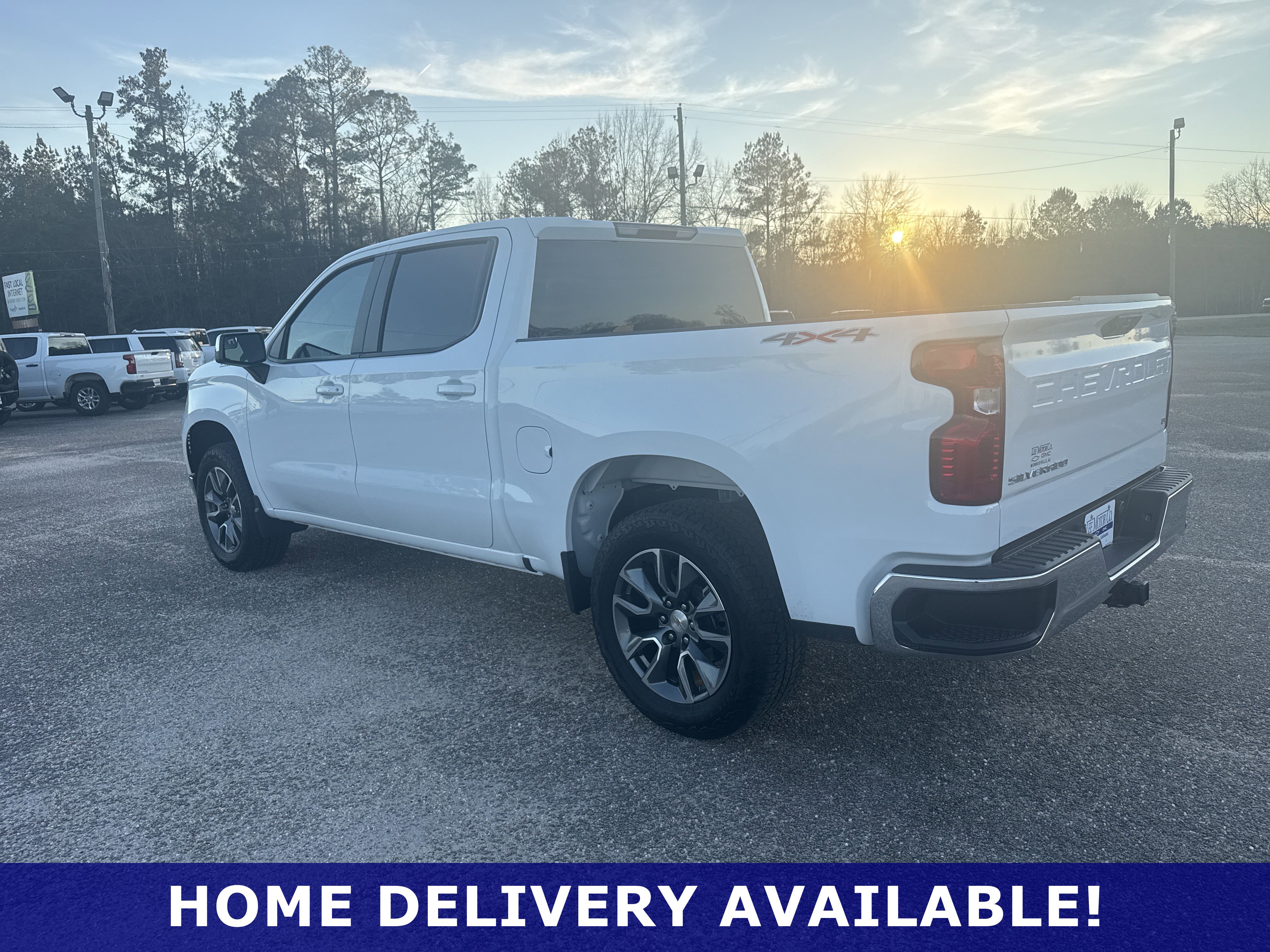 Used 2025 Chevrolet Silverado 1500 LT AWD/4WD image 16