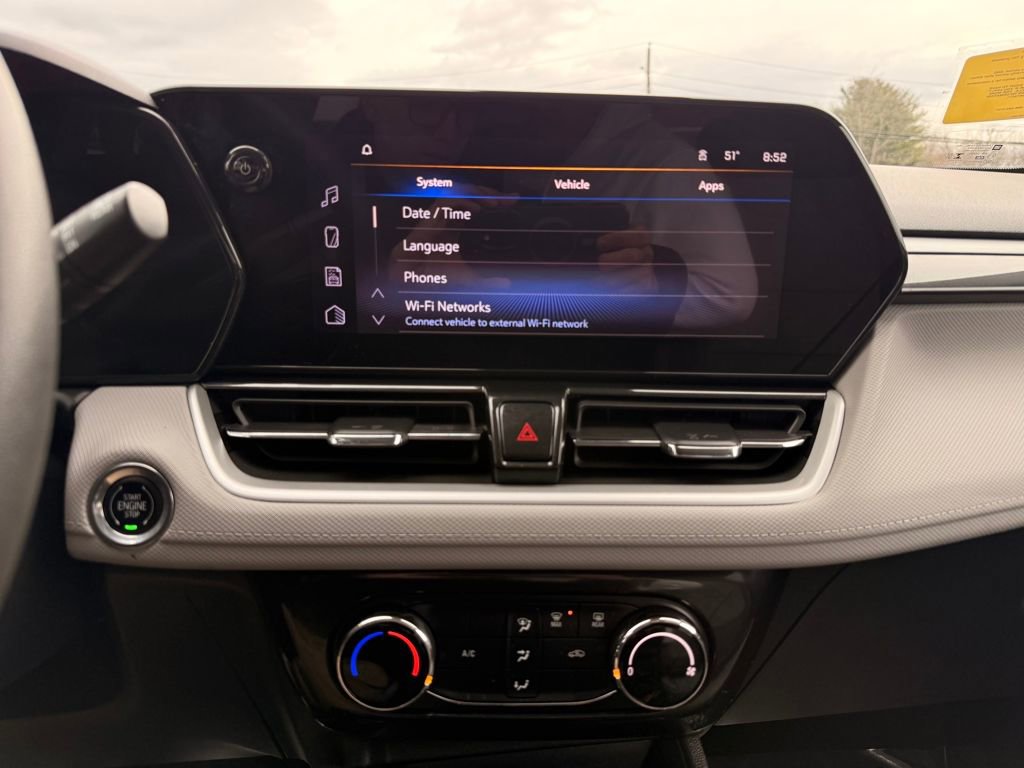 Used 2025 Chevrolet TrailBlazer LT AWD/4WD image 33