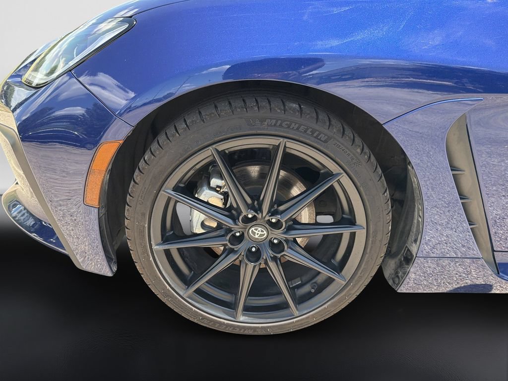 Used 2025 Toyota GR86 Premium RWD image 9