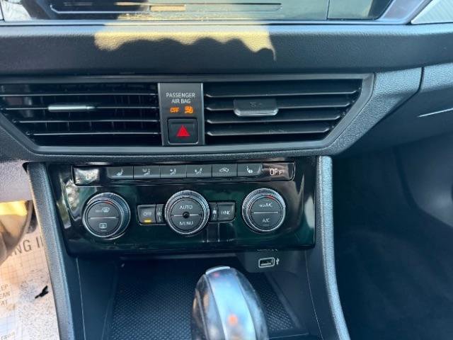 Used 2019 Volkswagen Jetta R-Line image 27