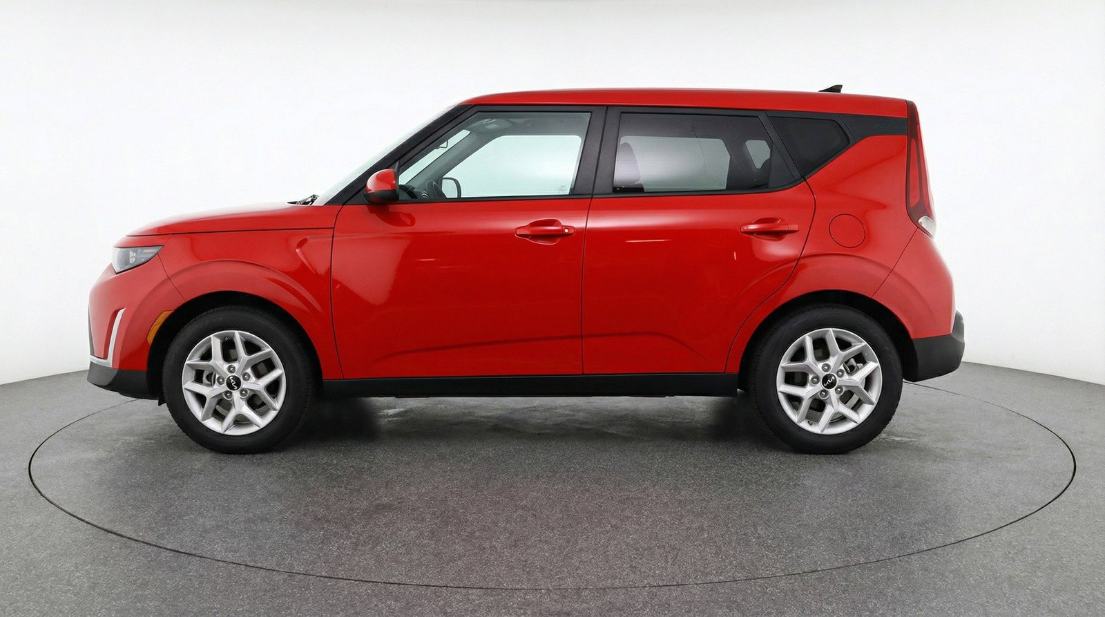 Used 2025 Kia Soul LX w/ LX Technology Package image 11